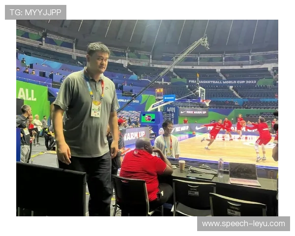 中国男篮力克韩国晋级亚洲杯四强 姚明现场观战助威