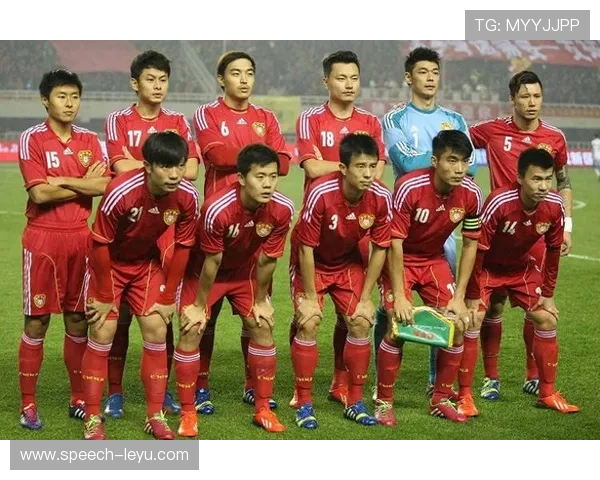 中国足球队迎战强敌备战世界杯预选赛目标明确全力争取出线资格 中国足球队迎战强敌备战世界杯预选赛目标明确全力争取出线资格