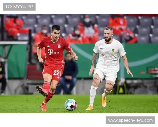 利兹联最新动态：球队转会与赛季备战全面解析